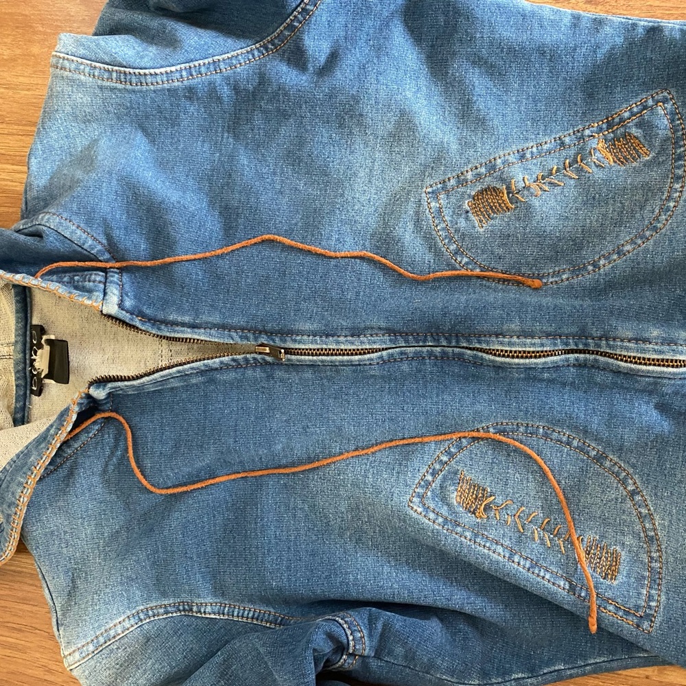 Vintage cropped 2000s DKNY zip up - Picture 2 of 3